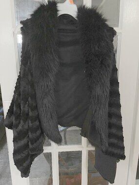 XL Black Asymmetric High-Low Vest Plush Fur Trim Collar Ribbed Open Front Gilet